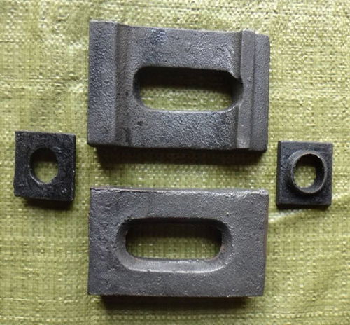 焊接轨道压板长期供应 绝缘轨道压板量大优惠 宝坤工矿配件